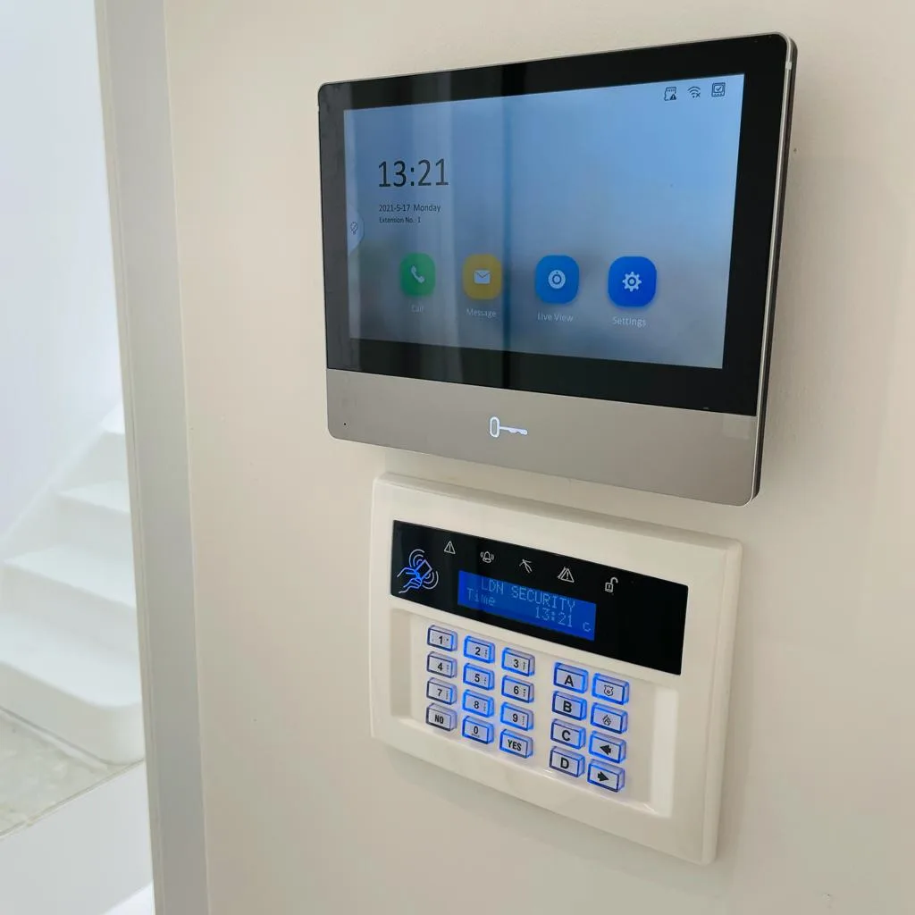 265 Intruder Door Entry Hikvision Video Monitor and Pyronix Keypad in White